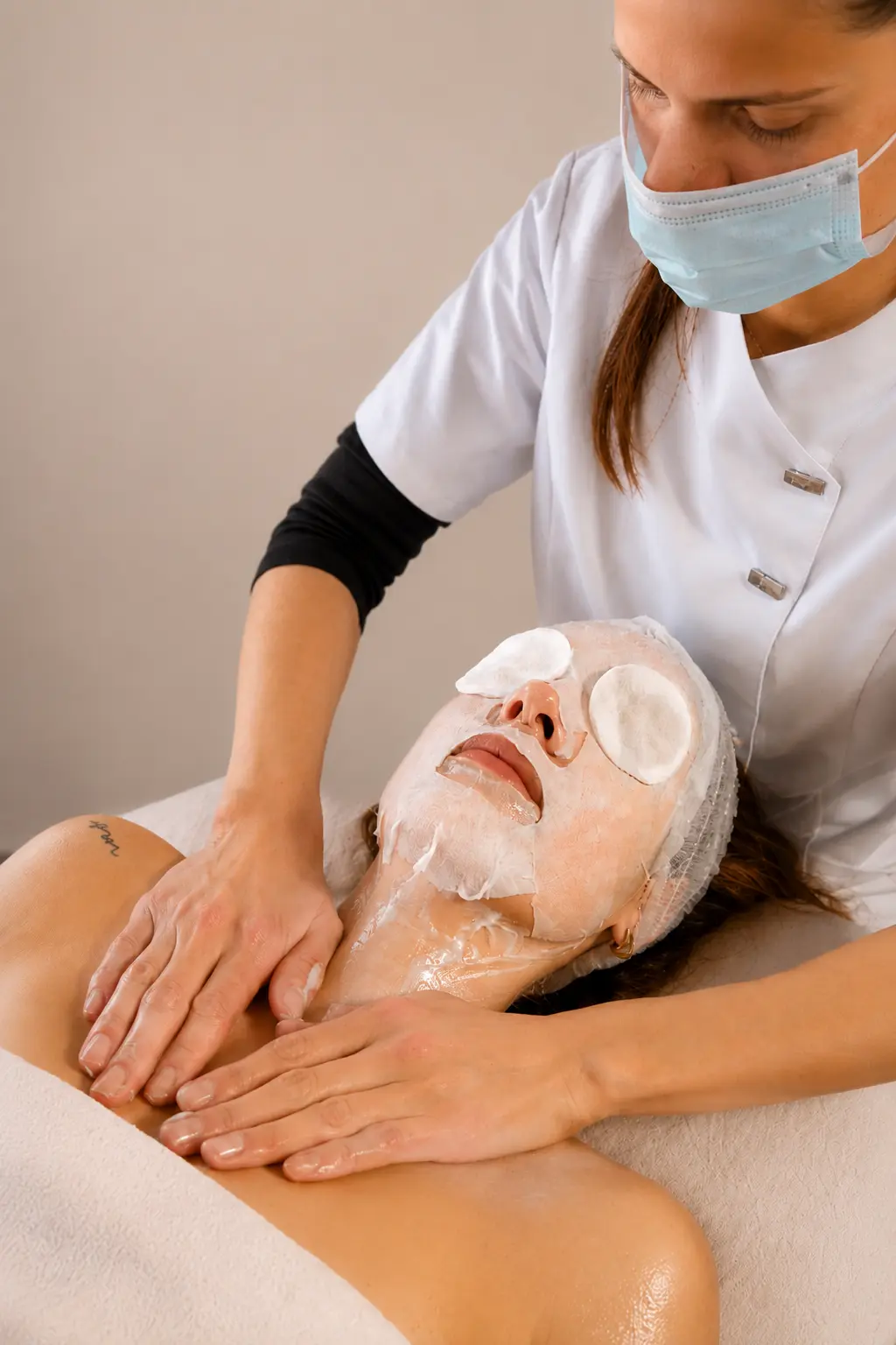 Tratamiento facial con mascarilla